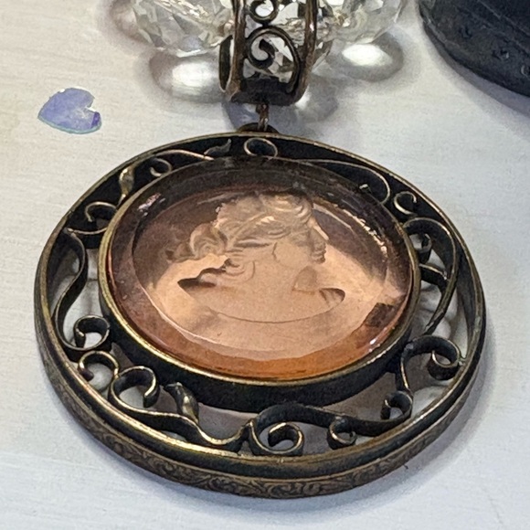 Pink Intagilo Glass Cameo Pendant with Artisan Glass Crystal Beaded Necklace - Picture 4 of 10